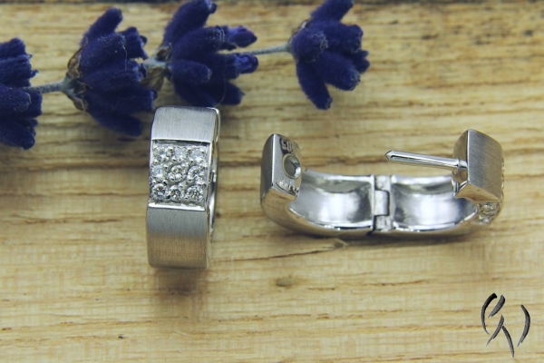 Klappcreoelen Weißgold 585/- mit Diamanten
